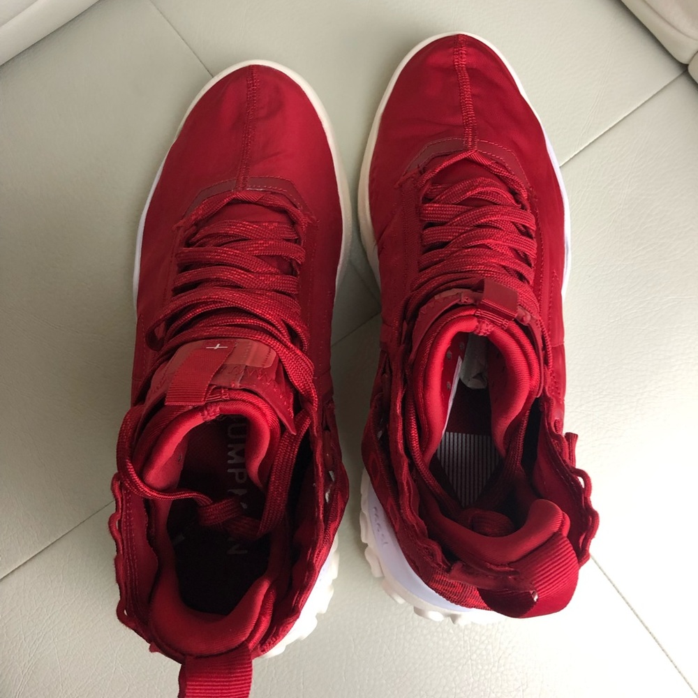 Red Jordan Proto-React ( sizes 9, 9.5, 10.5, - Picture 5 of 5